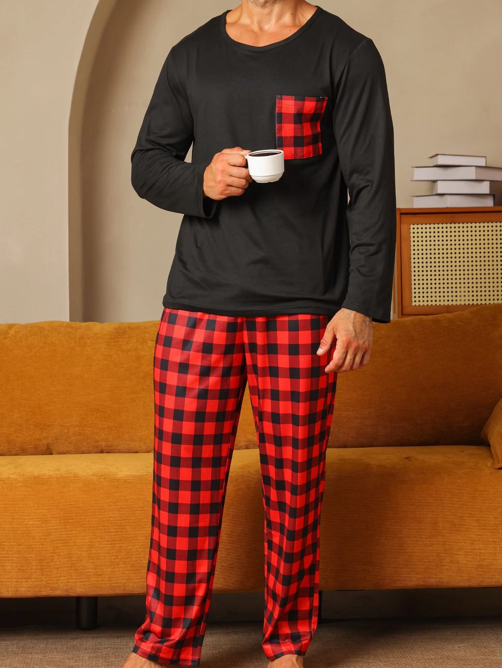 Pyjama Homme à Carreaux – Élégant & Confortable