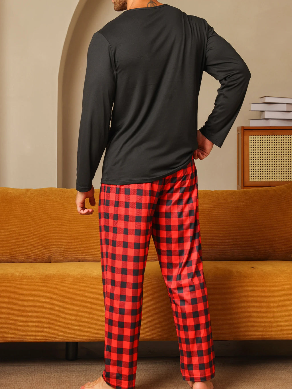 Pyjama Homme à Carreaux – Élégant & Confortable